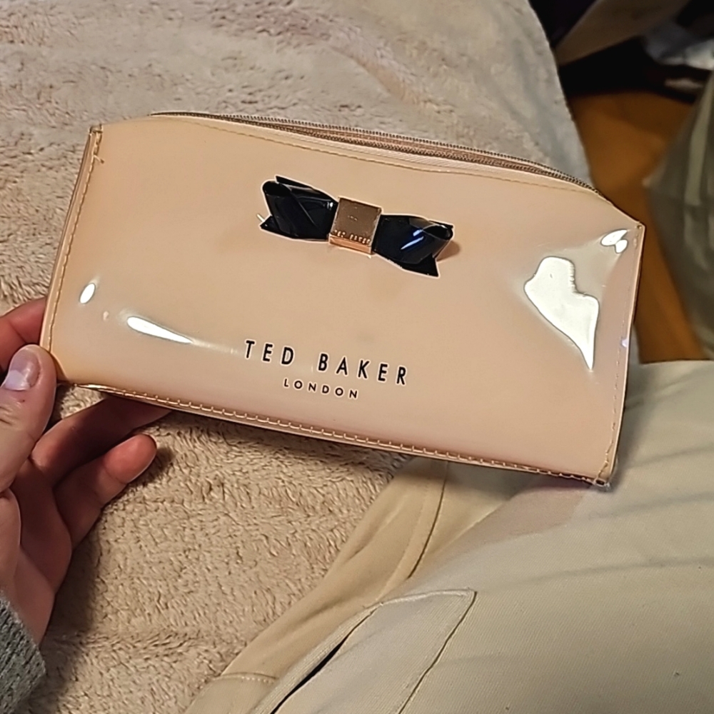 TED BAKER Jakko Bow Makeup Case